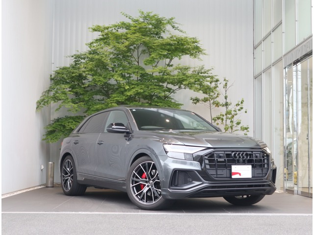 Q855 TFSI クワトロ Sライン 4WD