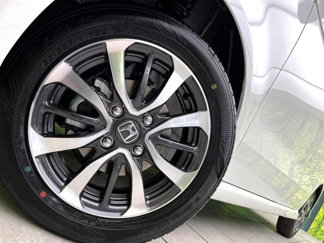 �y����14�C���`�A���~�z�C�[���z�O�ςɃ}�b�`���������A���~�z�C�[���𑕒����Ă���܂��B�e��ЊO�A���~�z�C�[����A�X�^�b�h���X�^�C�����戵�����Ă���܂��B���񂲑��k����������