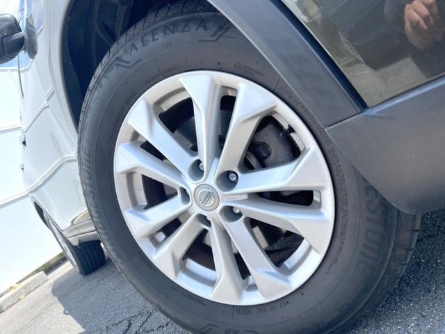 �y�����A���~�z�C�[���z�O�ςɃ}�b�`���������A���~�z�C�[���𑕒����Ă���܂��B�e��ЊO�A���~�z�C�[����A�X�^�b�h���X�^�C�����戵�����Ă���܂��B���񂲑��k����������