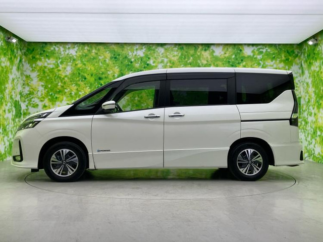 セレナ1.2 e-POWER ハイウェイスターV