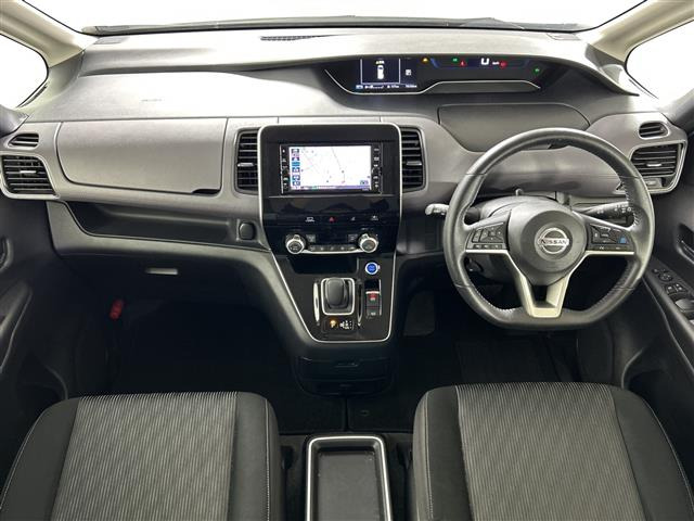 セレナ1.2 e-POWER ハイウェイスターV