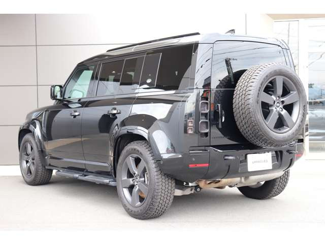 ディフェンダー110 X ダイナミック HSE 3.0L D300 ディーゼル 4WD