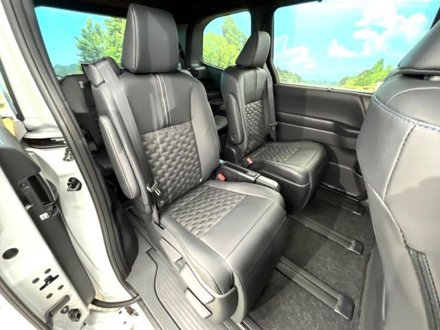 ���ڒ����̓E�H�[�N�X���[�ƂȂ��Ă���܂��B���ڂƎO��ڂ̈ړ�����~�肪�Ƃ��Ă��y�ɂȂ�̂ŁA���~��̍ۂ��X�g���X�������邱�Ƃ͂���܂����