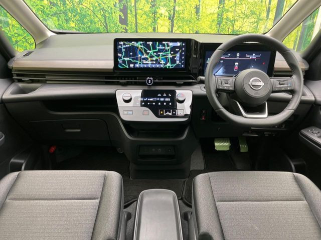 セレナ1.4 e-POWER ハイウェイスターV
