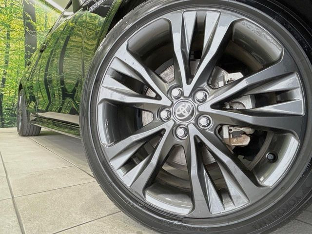 �y����17�C���`�A���~�z�C�[���z�O�ςɃ}�b�`���������A���~�z�C�[���𑕒����Ă���܂��B�e��ЊO�A���~�z�C�[����A�X�^�b�h���X�^�C�����戵�����Ă���܂��B���񂲑��k����������