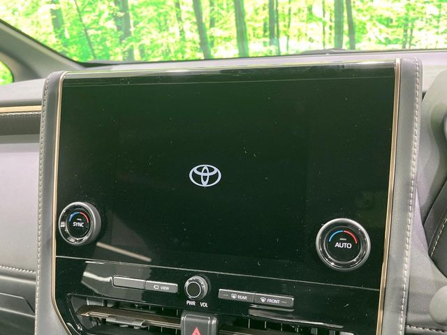 �y9.8�C���` �f�B�X�v���C�I�[�f�B�I�z���ʂ̃f�B�X�v���C��AppleCarPlay��AndroidAuto�����p�\�B�傫�ȉ�ʂŃX�}�z�i�r�A�v���������p���������܂���