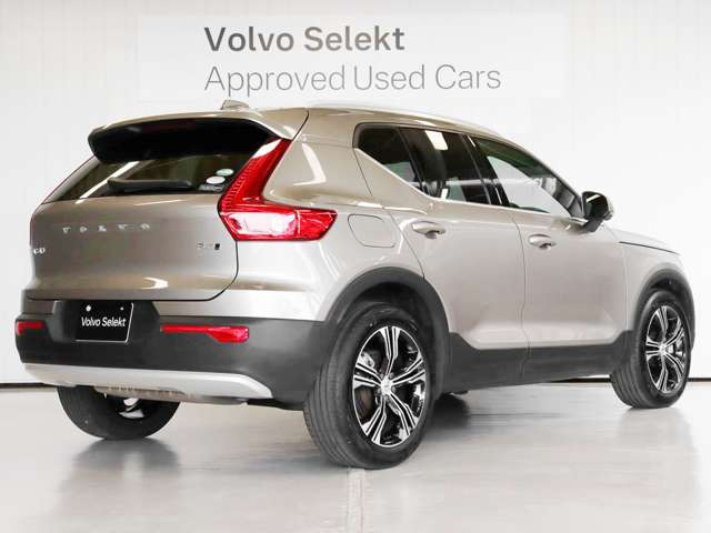 XC40B4 AWD インスクリプション 4WD