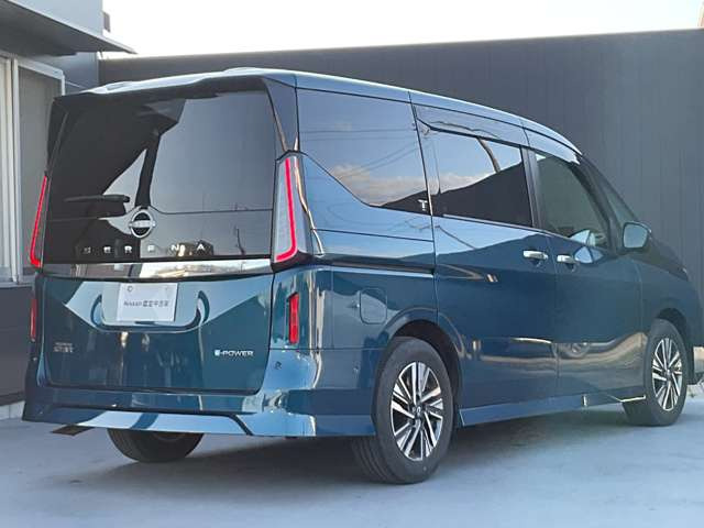 セレナ1.4 e-POWER ハイウェイスターV