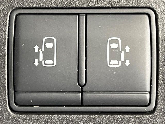 セレナ2.0 ハイウェイスター Vセレクション+Safety 4WD