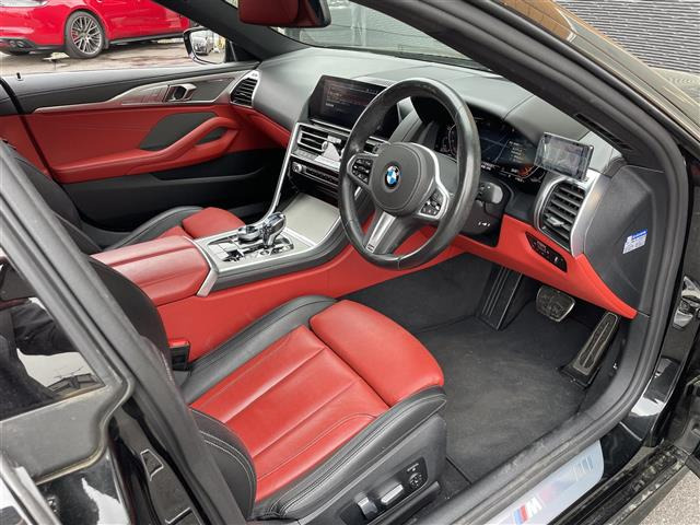 8シリーズグランクーペ840d xドライブ 4WD