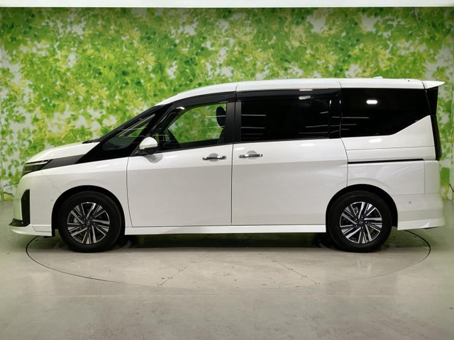 セレナ1.4 e-POWER ルキシオン