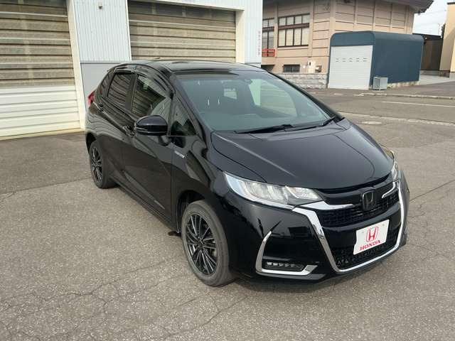 フィット1.5 ハイブリッド モデューロ スタイル ホンダセンシング 4WD