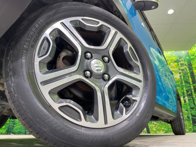 �y����15�C���`�A���~�z�C�[���z�O�ςɃ}�b�`���������A���~�z�C�[���𑕒����Ă���܂��B�e��ЊO�A���~�z�C�[����A�X�^�b�h���X�^�C�����戵�����Ă���܂��B���񂲑��k����������