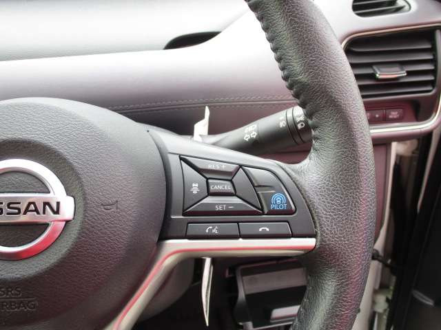 セレナ2.0 ハイウェイスターV 4WD