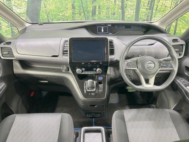 セレナ1.2 e-POWER ハイウェイスターV