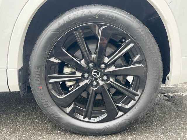 �y����20�C���`�A���~�z�C�[���z�O�ςɃ}�b�`���������A���~�z�C�[���𑕒����Ă���܂��B�e��ЊO�A���~�z�C�[����A�X�^�b�h���X�^�C�����戵�����Ă���܂��B���񂲑��k����������
