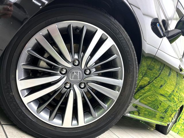 �y����17�C���`�A���~�z�C�[���z�O�ςɃ}�b�`���������A���~�z�C�[���𑕒����Ă���܂��B�e��ЊO�A���~�z�C�[����A�X�^�b�h���X�^�C�����戵�����Ă���܂��B���񂲑��k����������