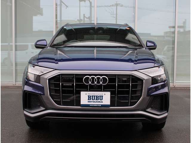 Q855 TFSI クワトロ デビューパッケージ Sライン 4WD
