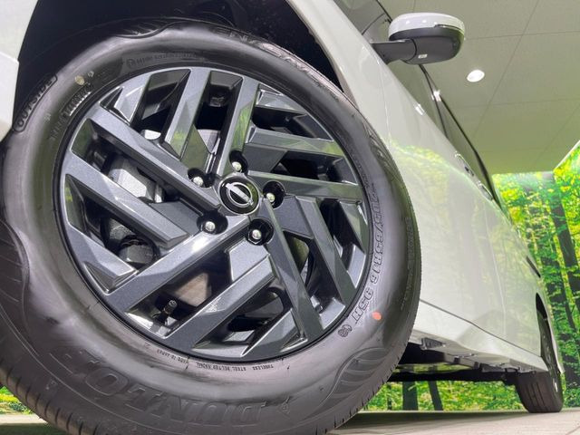 �y����16�C���`�A���~�z�C�[���z�O�ςɃ}�b�`���������A���~�z�C�[���𑕒����Ă���܂��B�e��ЊO�A���~�z�C�[����A�X�^�b�h���X�^�C�����戵�����Ă���܂��B���񂲑��k����������