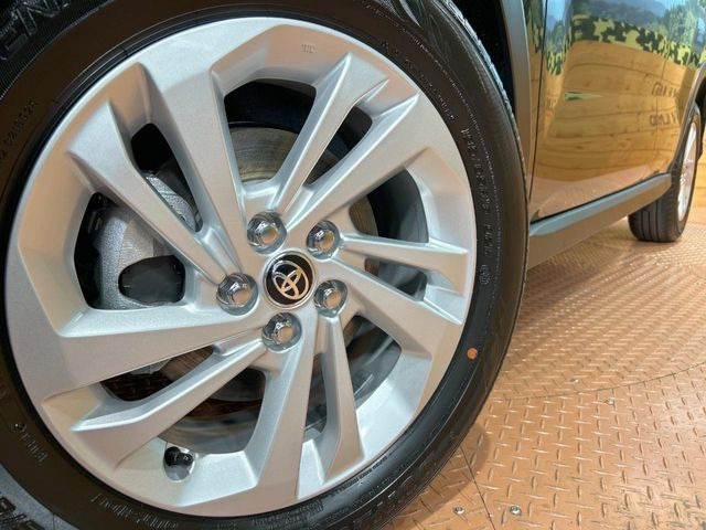 �y����16�C���`�A���~�z�C�[���z�O�ςɃ}�b�`���������A���~�z�C�[���𑕒����Ă���܂��B�e��ЊO�A���~�z�C�[����A�X�^�b�h���X�^�C�����戵�����Ă���܂��B���񂲑��k����������