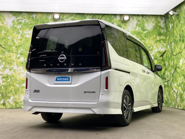 セレナ1.4 e-POWER ハイウェイスターV