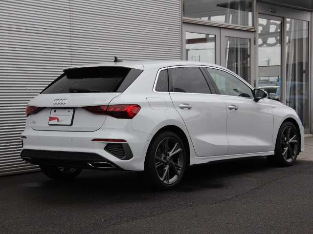 A3スポーツバック30 TFSI Sライン