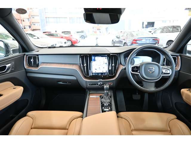 XC60T5 AWD インスクリプション 4WD