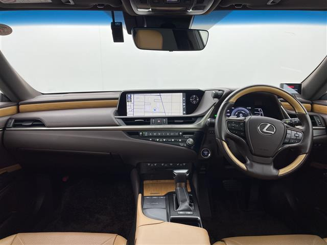 ES300h バージョンL