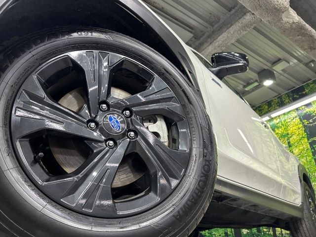 �y����17�C���`�A���~�z�C�[���z�O�ςɃ}�b�`���������A���~�z�C�[���𑕒����Ă���܂��B�e��ЊO�A���~�z�C�[����A�X�^�b�h���X�^�C�����戵�����Ă���܂��B���񂲑��k����������