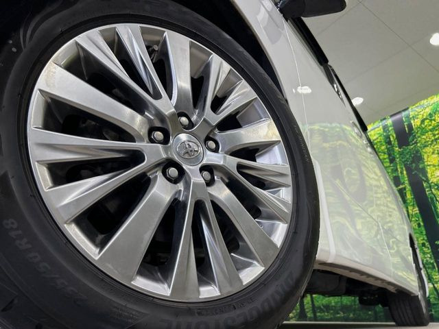 �y����18�C���`�A���~�z�C�[���z�O�ςɃ}�b�`���������A���~�z�C�[���𑕒����Ă���܂��B�e��ЊO�A���~�z�C�[����A�X�^�b�h���X�^�C�����戵�����Ă���܂��B���񂲑��k����������