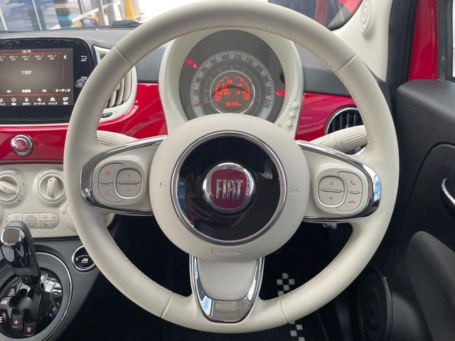 ���}���`�t�@���N�V�����X�e�A�����O:�n���h���̍��E�̃{�^���ŃI�[�f�B�I�̑I���≹�ʂ̒��߂��\�ł��B�n���h�����������������ł���̂ň��S�ł��ˁ�