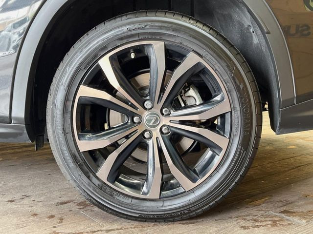 �y�����I�v�V����20�C���`�A���~�z�C�[���z�����I�v�V�����z�C�[���𑕒��B���s���\�̌���ɉ����A�O�ς����X�^�C���b�V���ɂȂ��Ă��܂��B