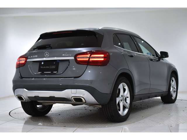 GLAクラスGLA220 4マチック 4WD