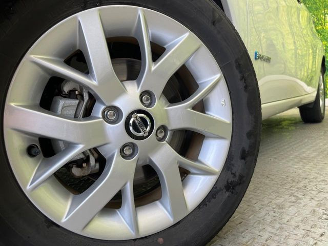 �y����15�C���`�A���~�z�C�[���z�O�ςɃ}�b�`���������A���~�z�C�[���𑕒����Ă���܂��B�e��ЊO�A���~�z�C�[����A�X�^�b�h���X�^�C�����戵�����Ă���܂��B���񂲑��k����������