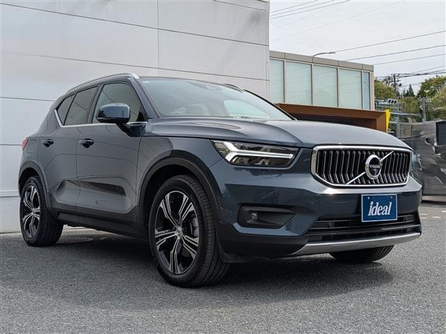 XC40B4 AWD インスクリプション 4WD