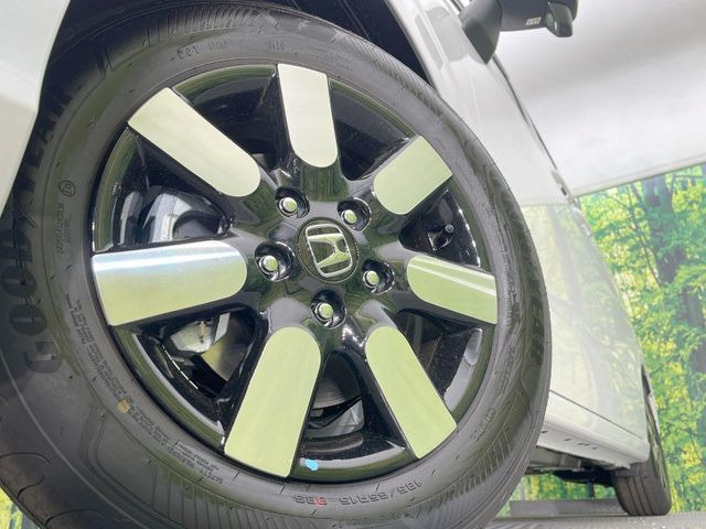 �y�����A���~�z�C�[���z�O�ςɃ}�b�`���������A���~�z�C�[���𑕒����Ă���܂��B�e��ЊO�A���~�z�C�[����A�X�^�b�h���X�^�C�����戵�����Ă���܂��B���񂲑��k����������