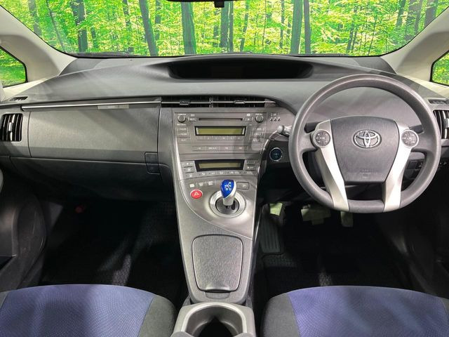プリウス1.8 S