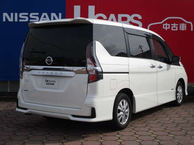 セレナ2.0 ハイウェイスターV 4WD