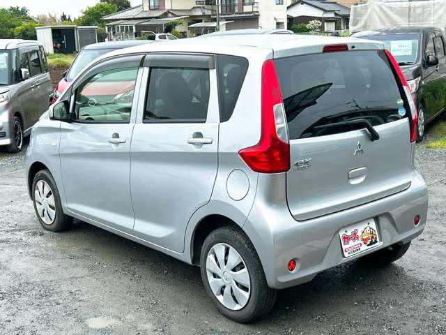 ���X�ł͌y�����Ԃ��畁�ʎԂ܂ŕ��L���I�[�����[�J�[�̎Ԏ�E�F�E�O���[�h��L�x�ɑ����Ă���܂��B