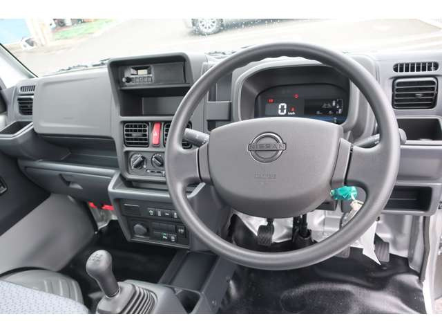 クリッパートラックDX 4WD
