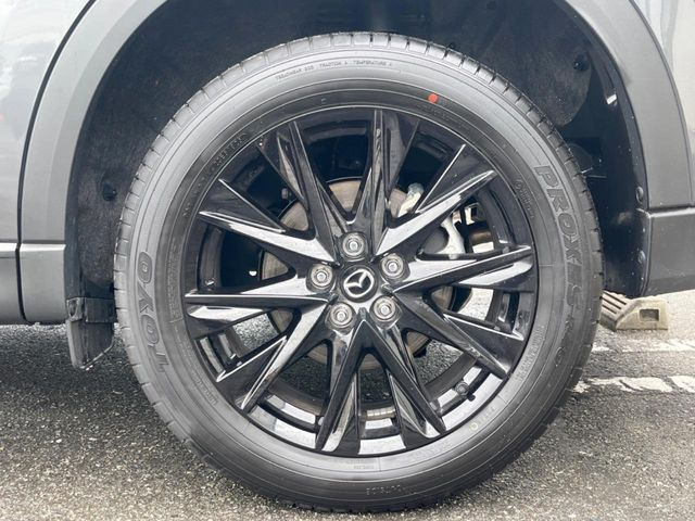�y����19�C���`�A���~�z�C�[���z�O�ςɃ}�b�`���������A���~�z�C�[���𑕒����Ă���܂��B�e��ЊO�A���~�z�C�[����A�X�^�b�h���X�^�C�����戵�����Ă���܂��B���񂲑��k����������