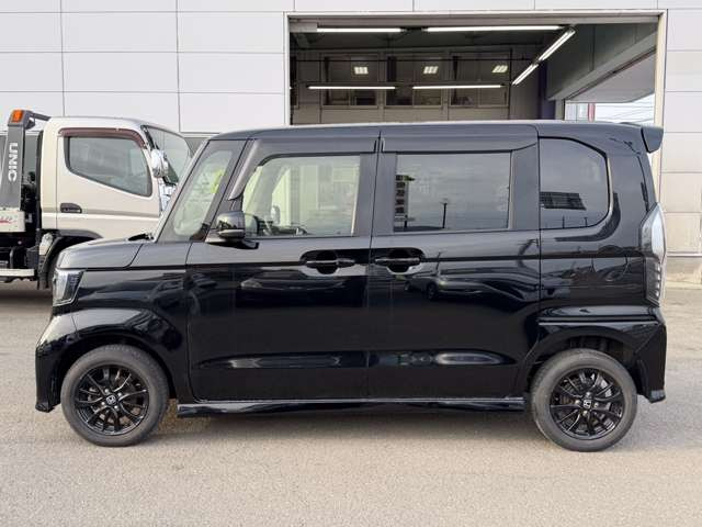 N-BOXカスタムL スタイルプラス ブラック 4WD