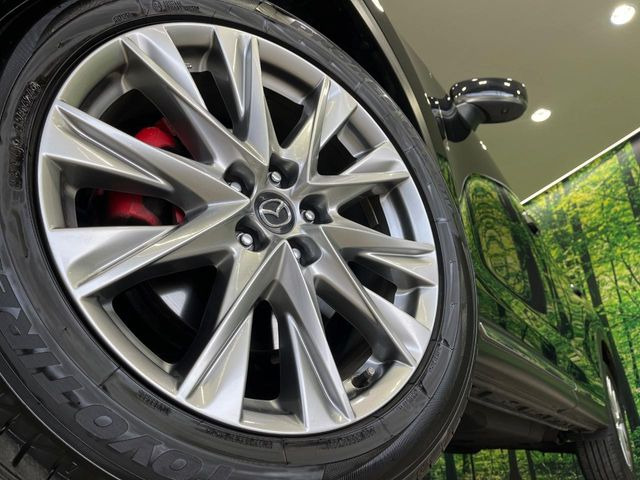 �y����19�C���`�A���~�z�C�[���z�O�ςɃ}�b�`���������A���~�z�C�[���𑕒����Ă���܂��B�e��ЊO�A���~�z�C�[����A�X�^�b�h���X�^�C�����戵�����Ă���܂��B���񂲑��k����������