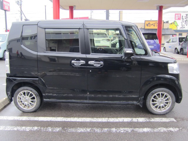 N-BOXカスタムG Lパッケージ 4WD