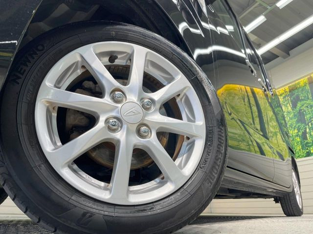 �y����14�C���`�A���~�z�C�[���z�O�ςɃ}�b�`���������A���~�z�C�[���𑕒����Ă���܂��B�e��ЊO�A���~�z�C�[����A�X�^�b�h���X�^�C�����戵�����Ă���܂��B���񂲑��k����������