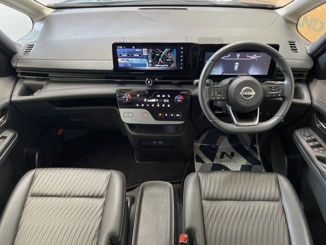 セレナ1.4 e-POWER AUTECH