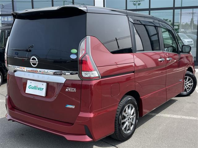 セレナ2.0 ハイウェイスター Vセレクション 4WD