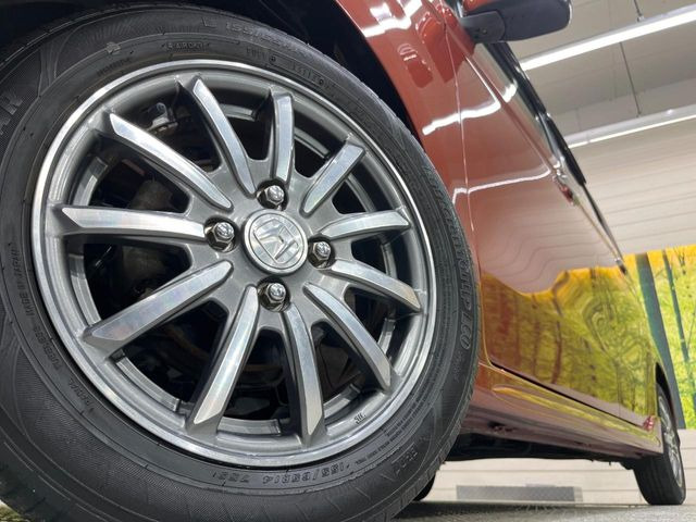 �y�A���~�z�C�[���z�O�ςɃ}�b�`�����A���~�z�C�[���𑕒����Ă���܂��B�e��A���~�z�C�[����A�X�^�b�h���X�^�C�����戵�����Ă���܂��B���񂲑��k����������