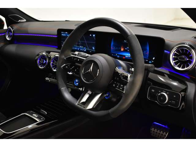 AクラスAMG A45 S 4マチックプラス ストリート スタイル エディション 4WD