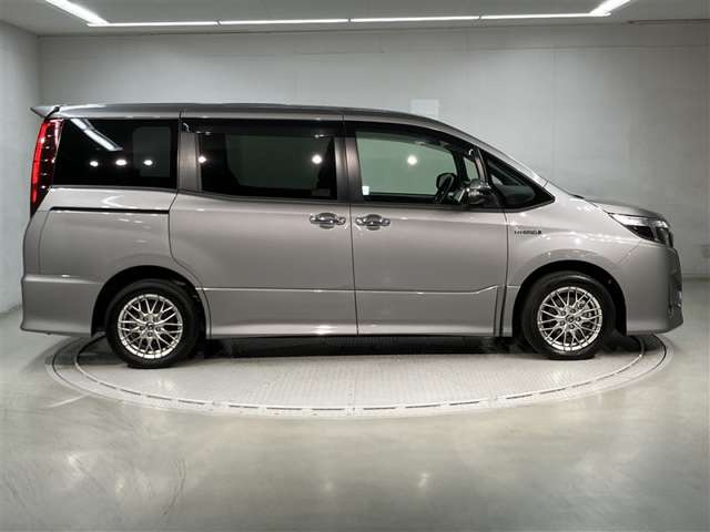 ノア1.8 ハイブリッド Si W×B
